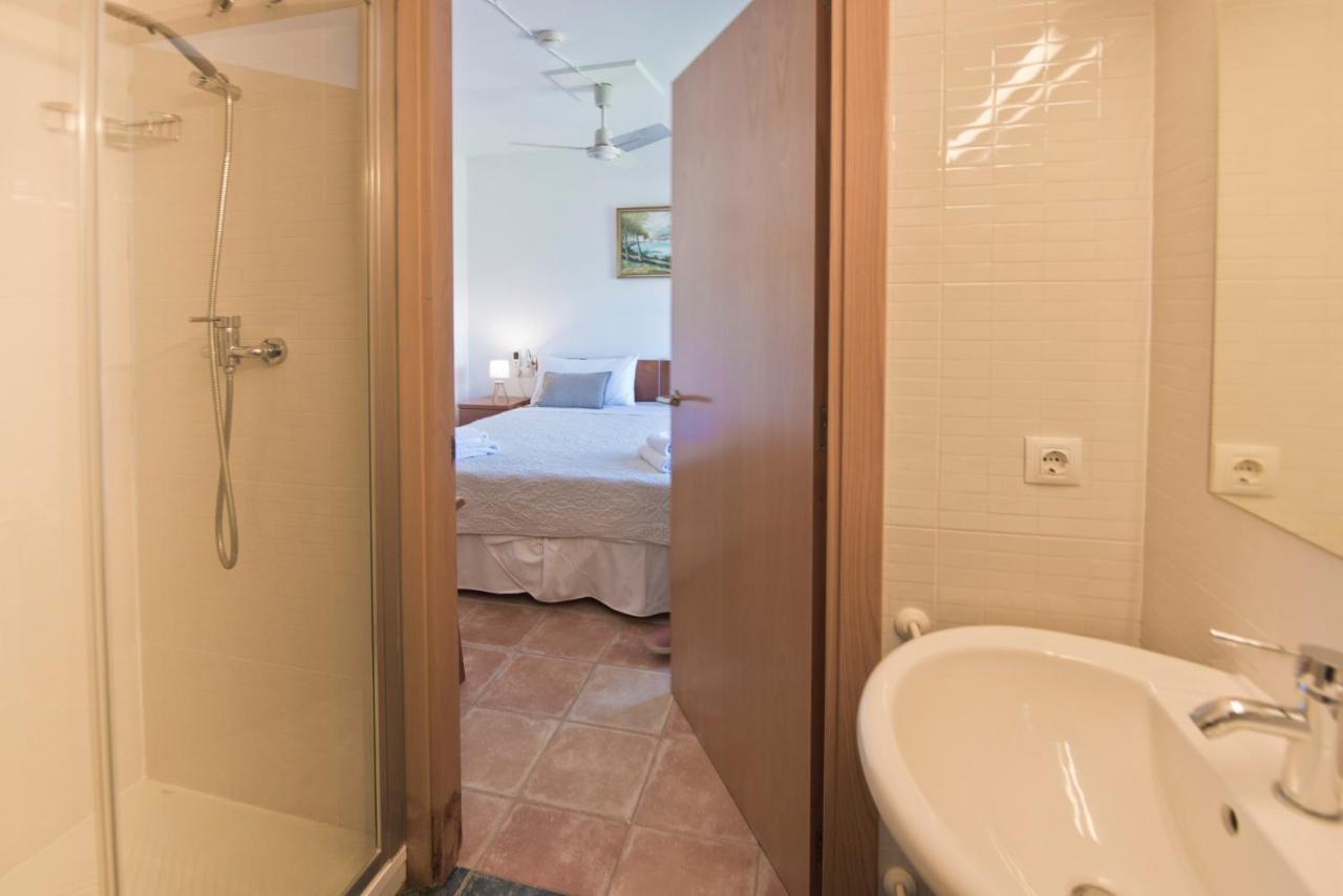 Hostal La Salut De Terrades Luaran gambar