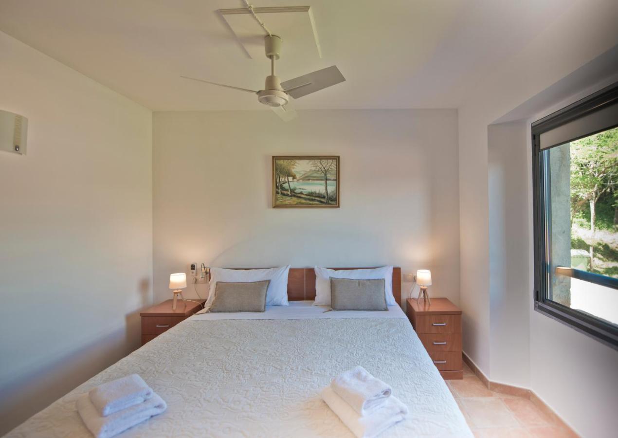 Hostal La Salut De Terrades Luaran gambar