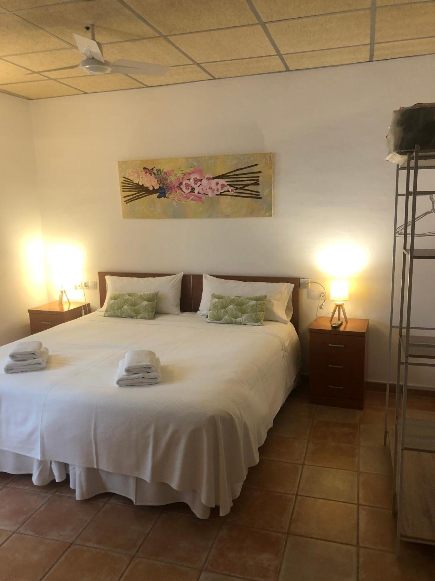 Hostal La Salut De Terrades Luaran gambar