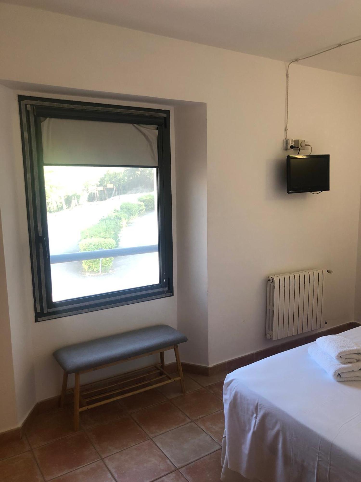 Hostal La Salut De Terrades Luaran gambar
