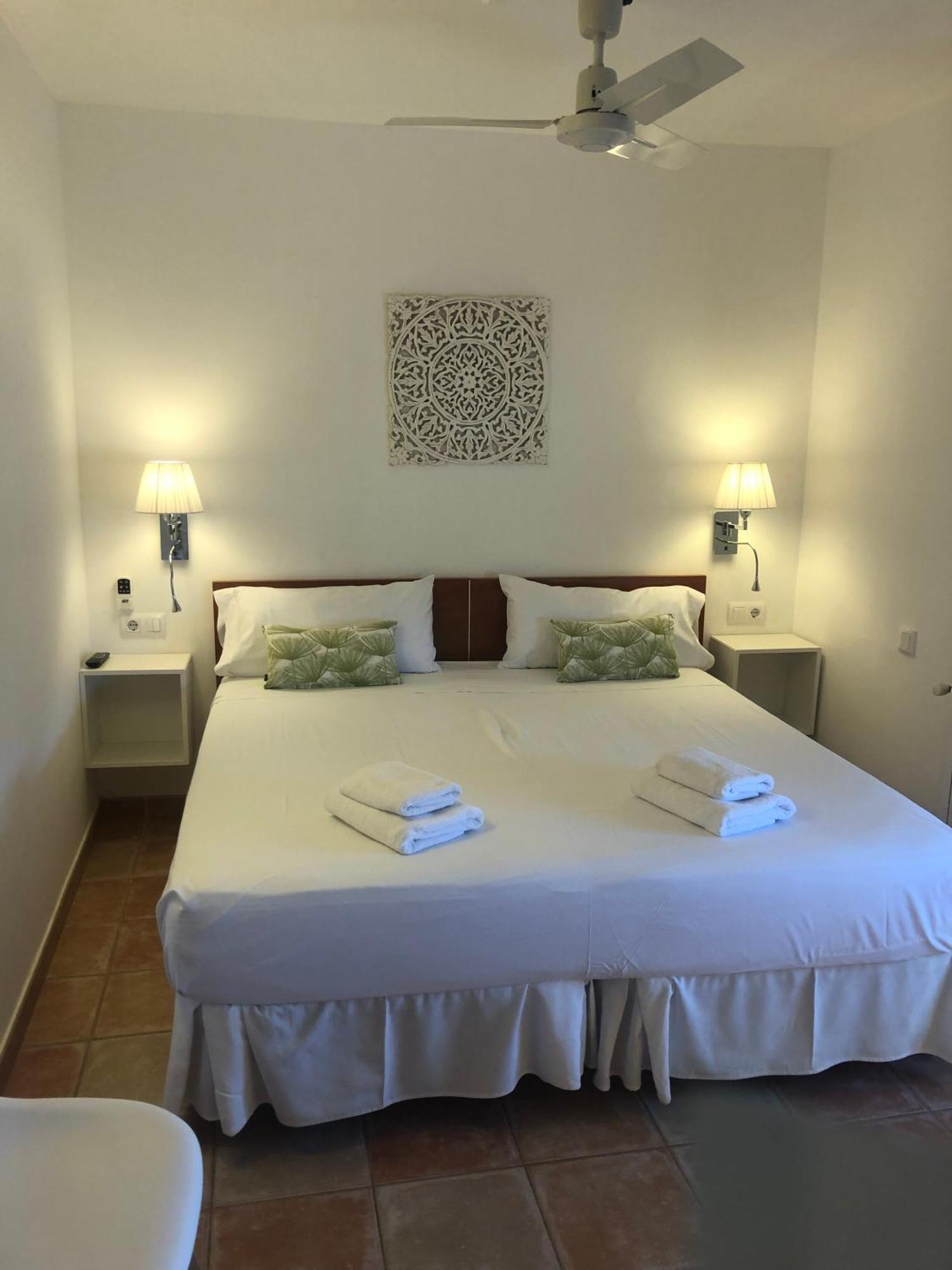 Hostal La Salut De Terrades Luaran gambar