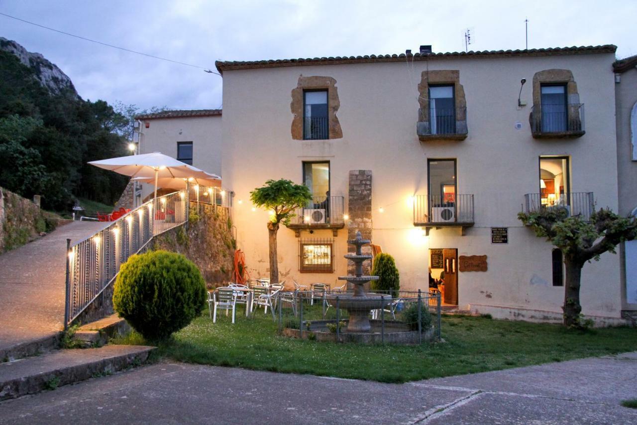 Hostal La Salut De Terrades Luaran gambar